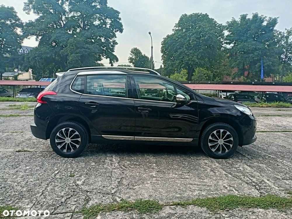 Peugeot 2008 1.6 e-HDi Allure S&S - 11