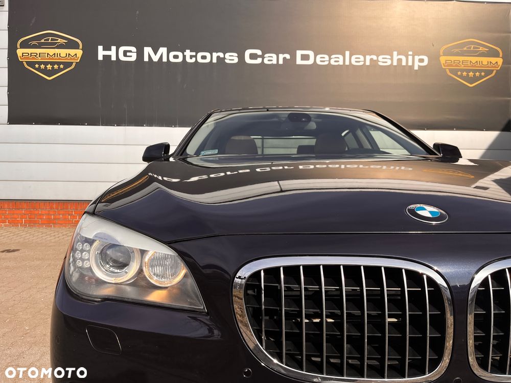 BMW Seria 7 750i xDrive - 20