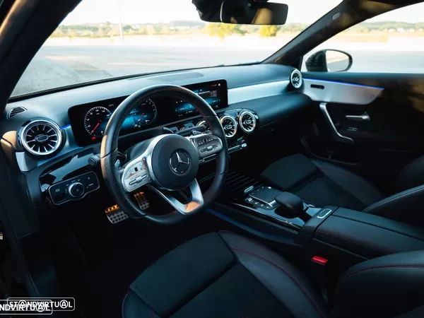 Mercedes-Benz A 250 e AMG Line - 12