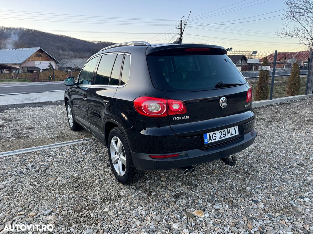 Volkswagen Tiguan 2.0 TDI DPF 4Motion BlueMotion Technology Exclusive - 24