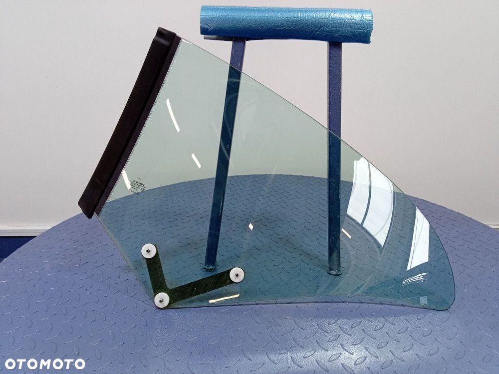 VOLVO C70 II SZYBA TYŁ PRAWA 07 - 2