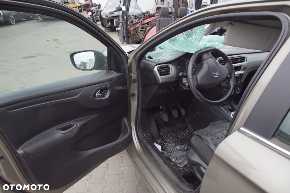 Auto na części - Citroen C-Elysee Lift 1.6 BlueHDI 99 KM BH02 20ET30 KEB 2018R Silnik Skrzynia Drzwi Błotnik Klapa Zderzak Lampa Lusterko Klamka Szyba Deska Kokpit Sterownik Moduł Czujnik Licznik Panel Kierownica - 10