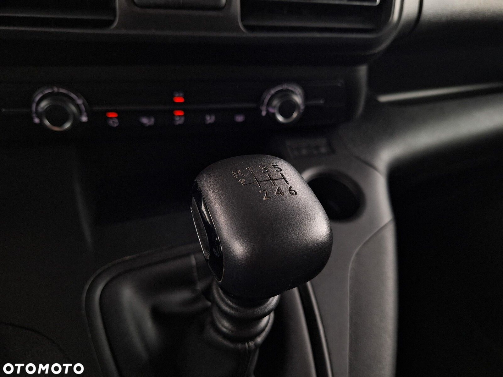 Toyota Proace City Verso 1.5 D-4D Business - 36