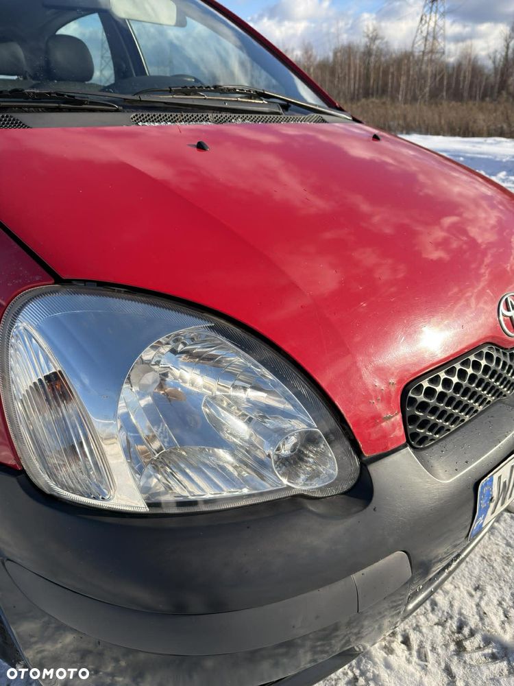 Toyota Yaris 1.0 Terra - 12