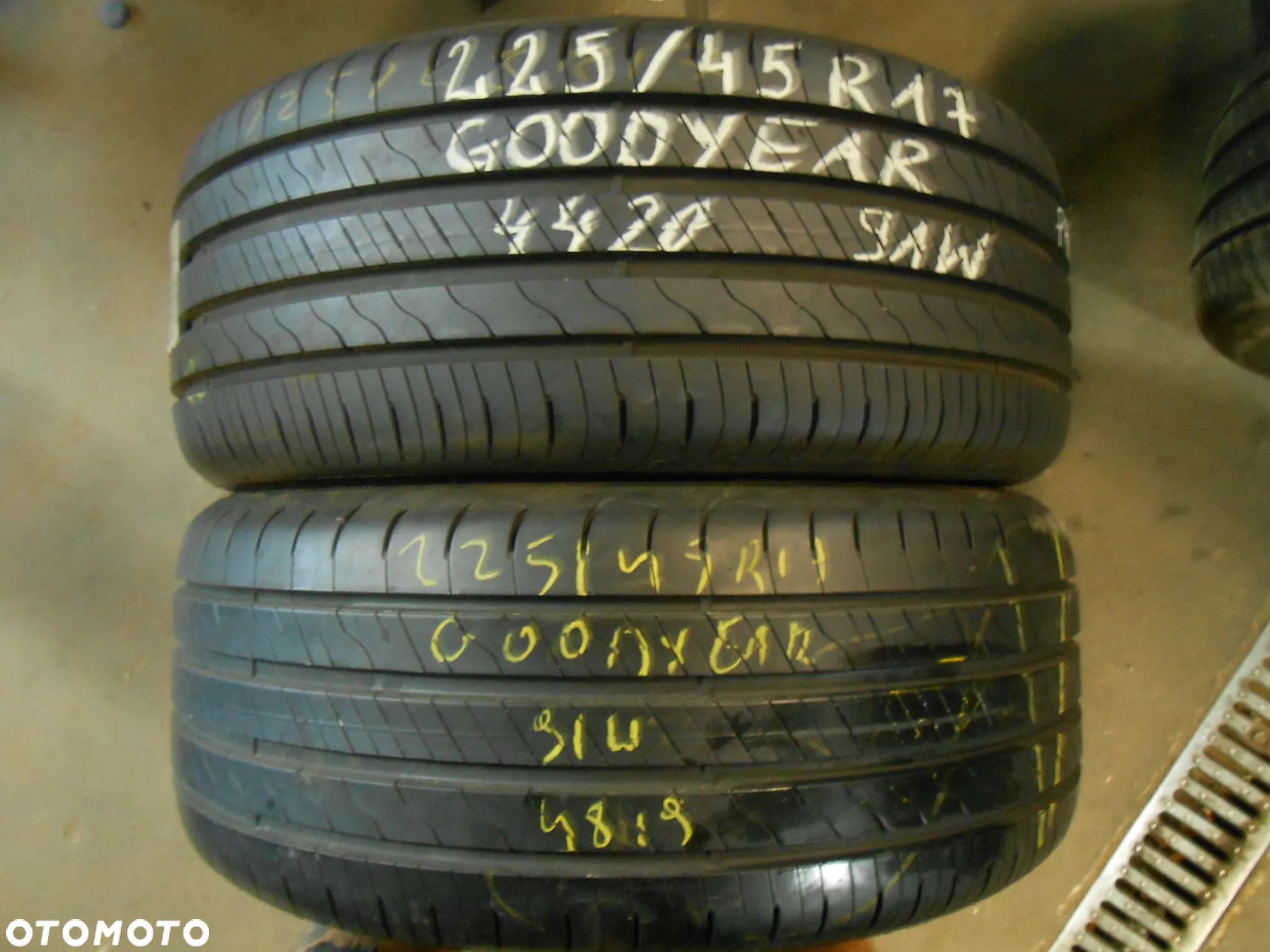 OPONY 225/45R17 GOODYEAR EFFICIENT GRIP PERFORMANCE 2 DOT 4420 / 4819 7.7MM - 1