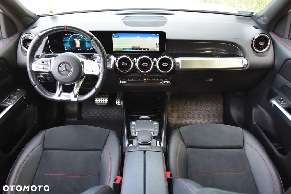 Mercedes-Benz GLB - 9