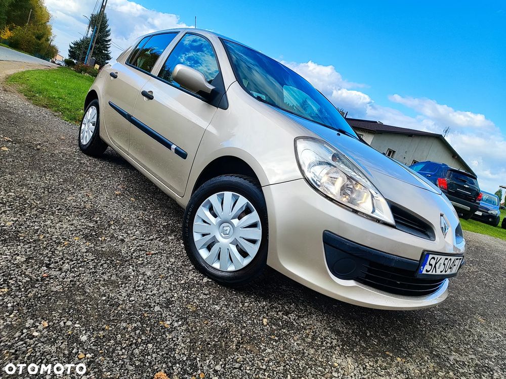 Renault Clio 1.2 16V Campus - 15