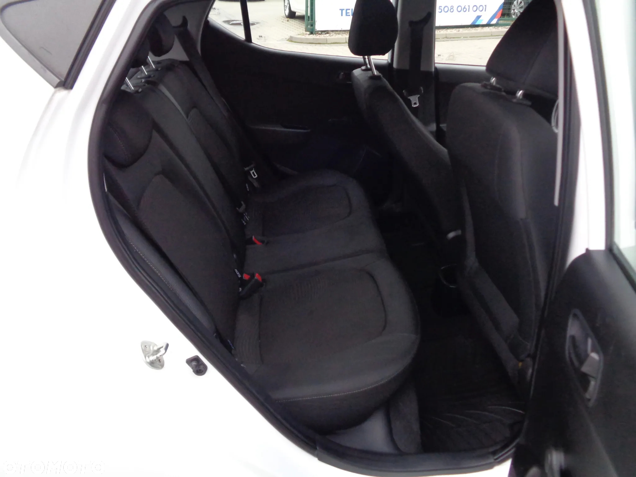Hyundai i10 1.0 Premium - 16