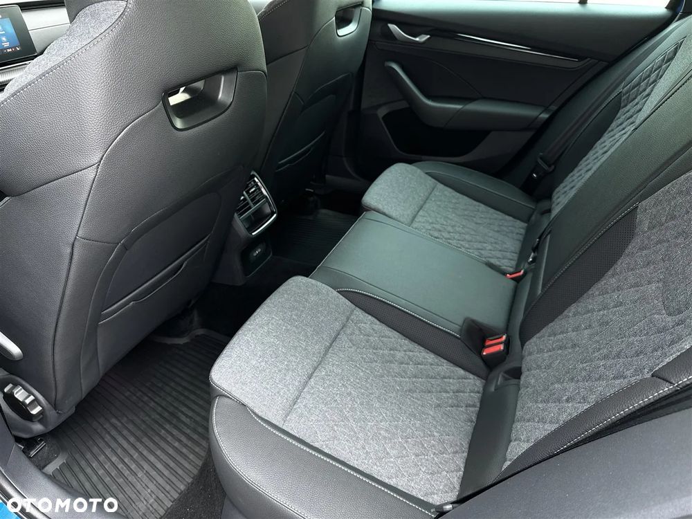 Skoda Octavia 1.5 TSI mHEV Sportline DSG - 11