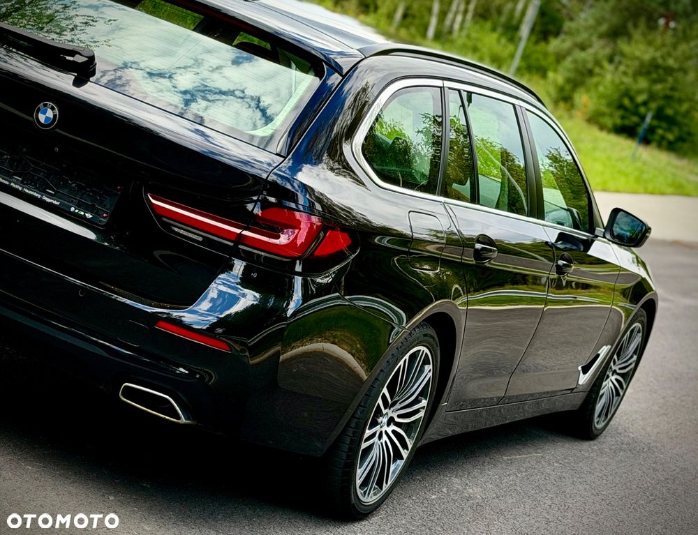 BMW Seria 5 530d xDrive - 12