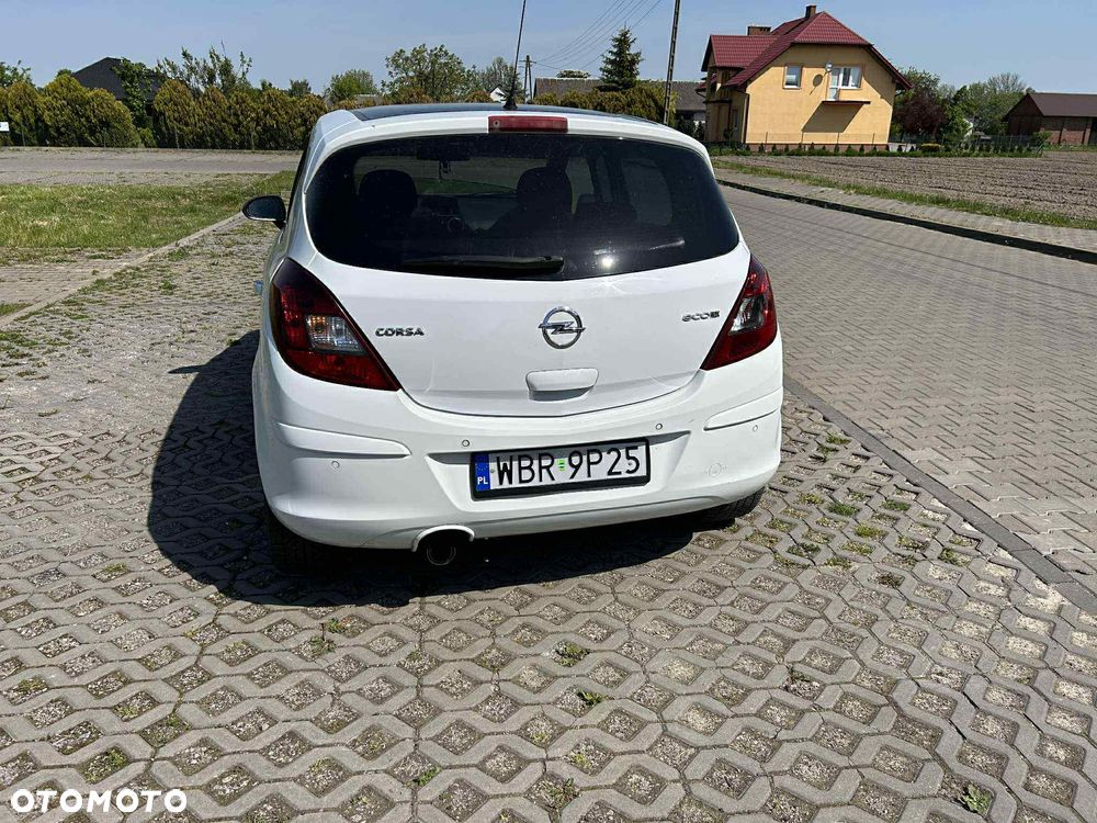 Opel Corsa ver-1-4-16v-cosmo - 4