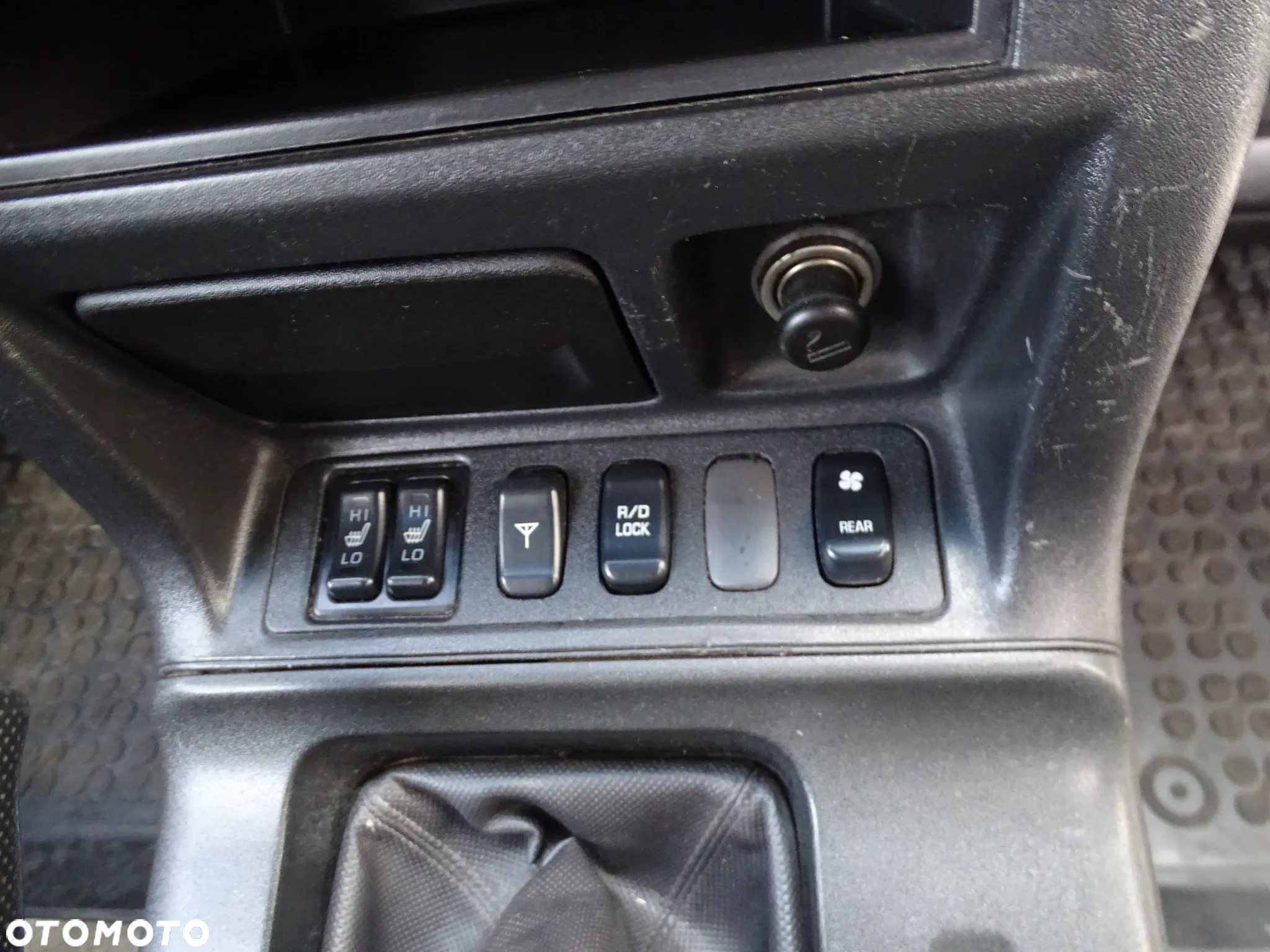 Mitsubishi Pajero 3.2 DID 7os - 27