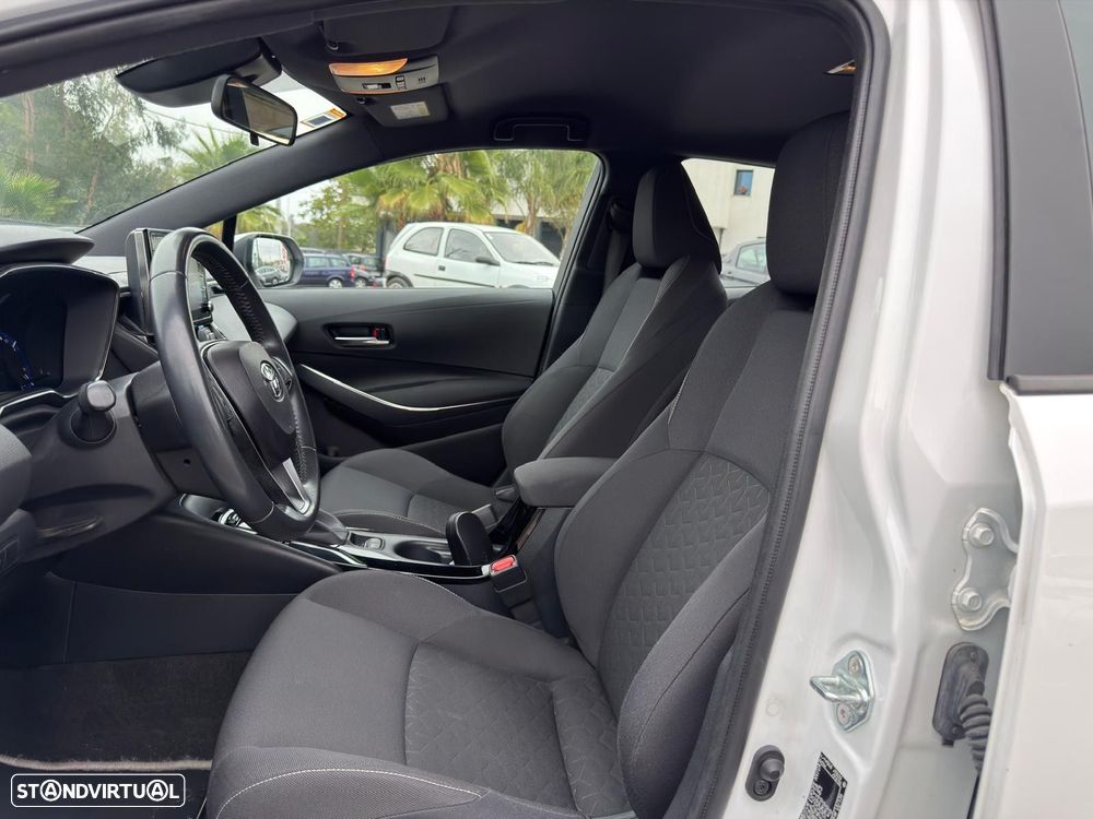 Toyota Corolla 1.8 Hybrid Comfort - 18