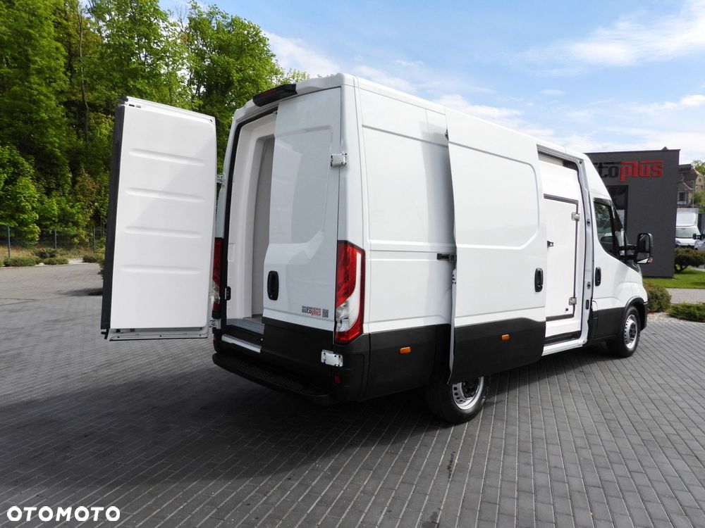 Iveco DAILY 35S14 FURGON CHŁODNIA -10*C ZASILANIE 230V TEMPOMAT AUTOMAT HI-MATIC KLIMATYZACJA  140KM - 4