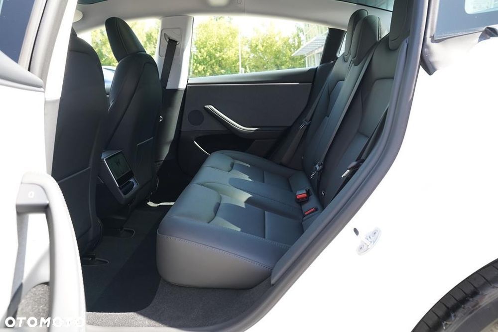 Tesla Model 3 RWD Premium - 9