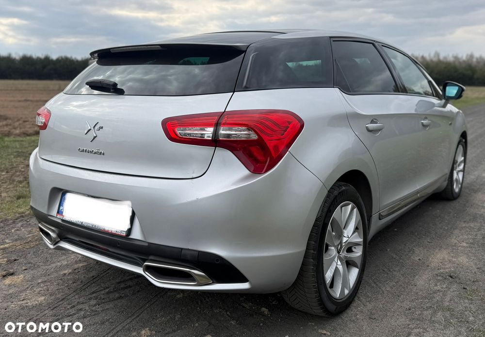 Citroën DS5 2.0 HDi Hybrid4 SoChic MCP - 4