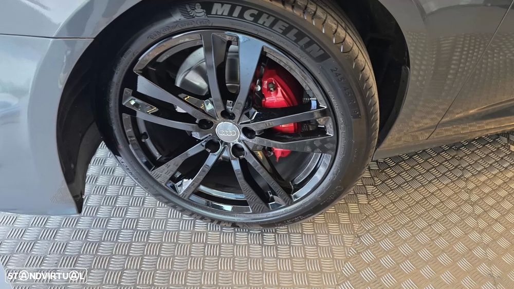 Audi A6 Avant 40 TDI Design S tronic - 32