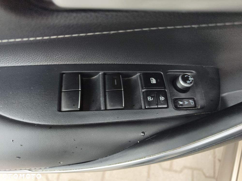 Toyota Corolla 2.0 Hybrid Style - 19