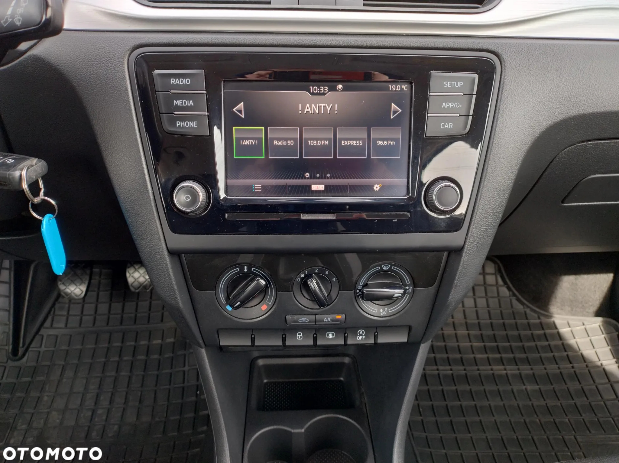 Skoda RAPID 1.0 TSI Ambition - 23