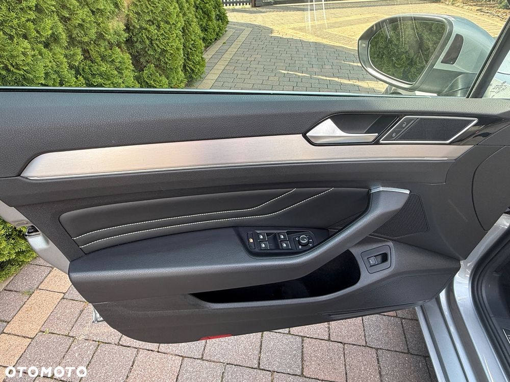 Volkswagen Passat 2.0 TSI Elegance DSG - 21