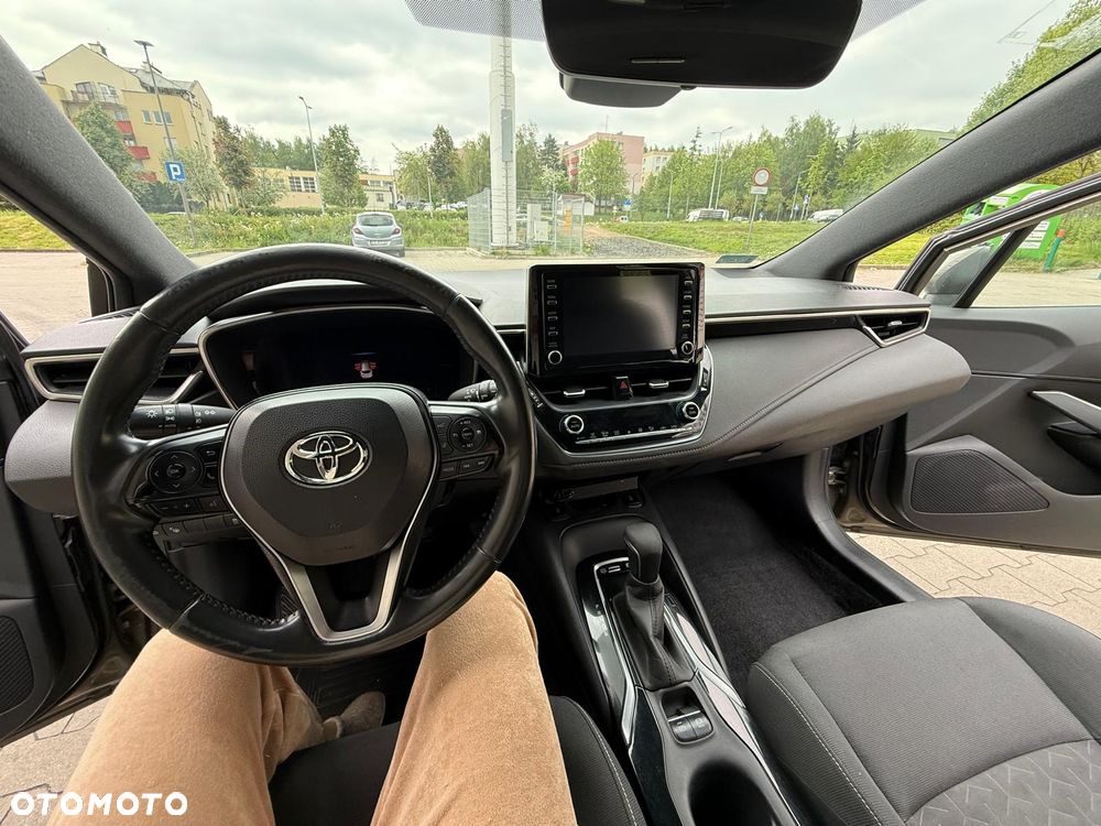 Toyota Corolla 1.8 Hybrid Comfort - 13