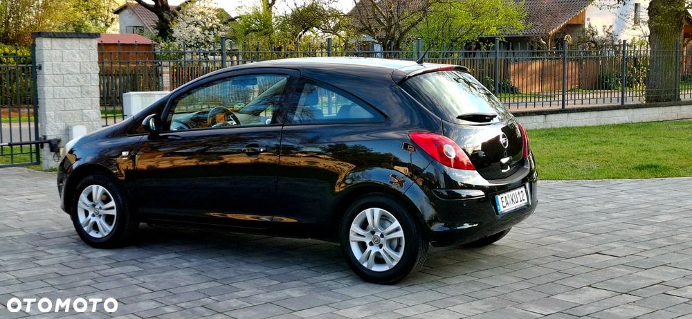 Opel Corsa 1.4 16V Energy - 9