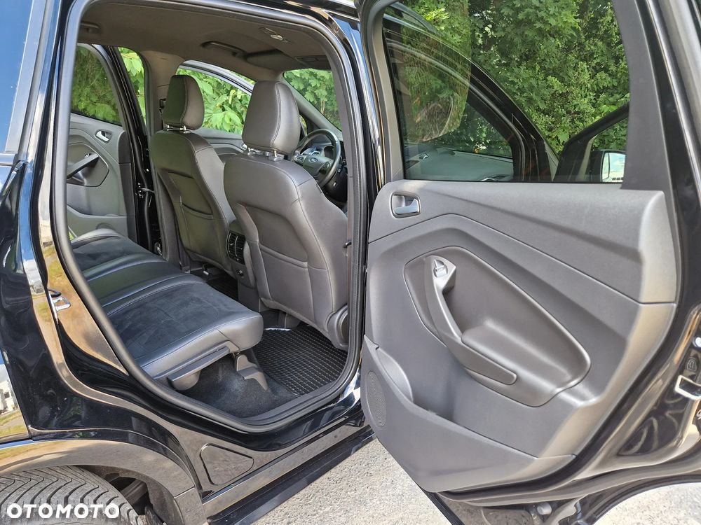 Ford Kuga 2.0 TDCi 4x4 ST-Line - 14