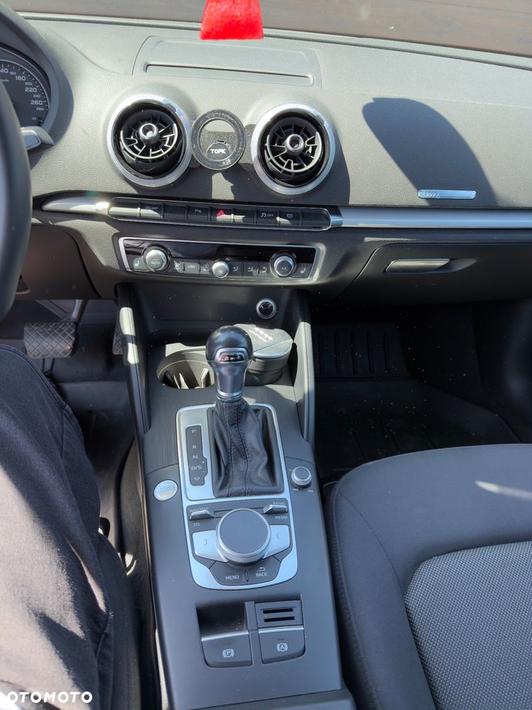 Audi A3 Limousine 1.5 TFSI Sport S tronic - 11