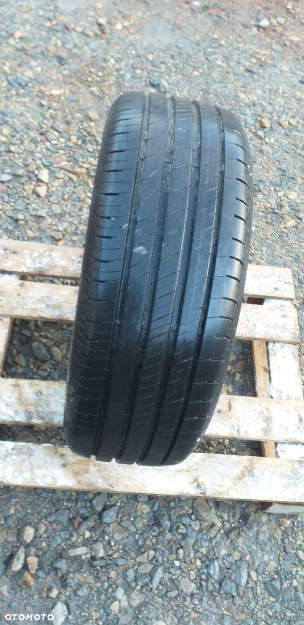 1x Opona letnia Goodyear EfficientGrip Performance 2 205/50 R17 3222r 7.4mm