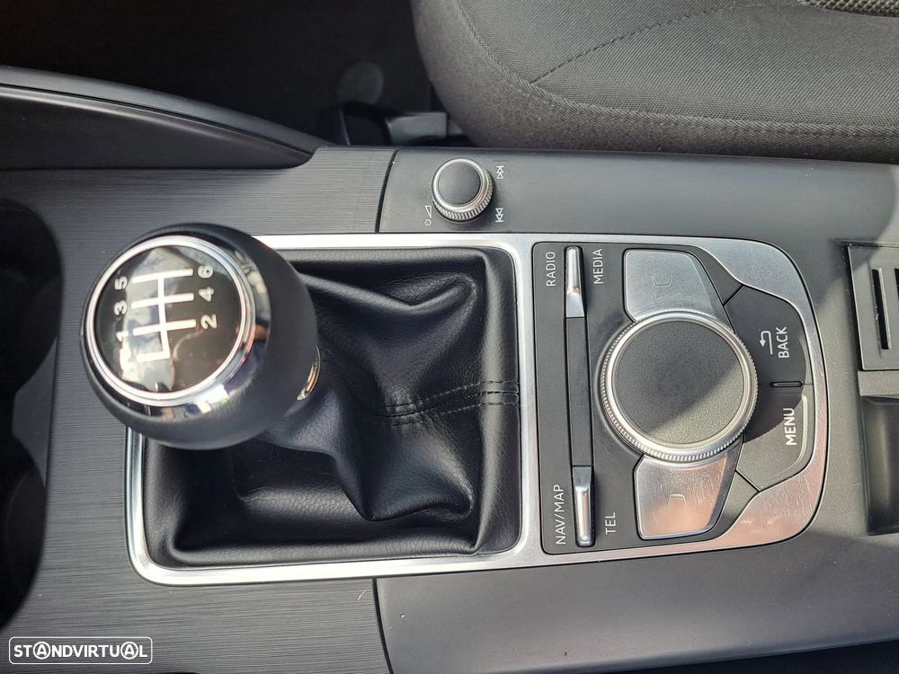 Audi A3 Sportback 1.6 TDI S-line - 43