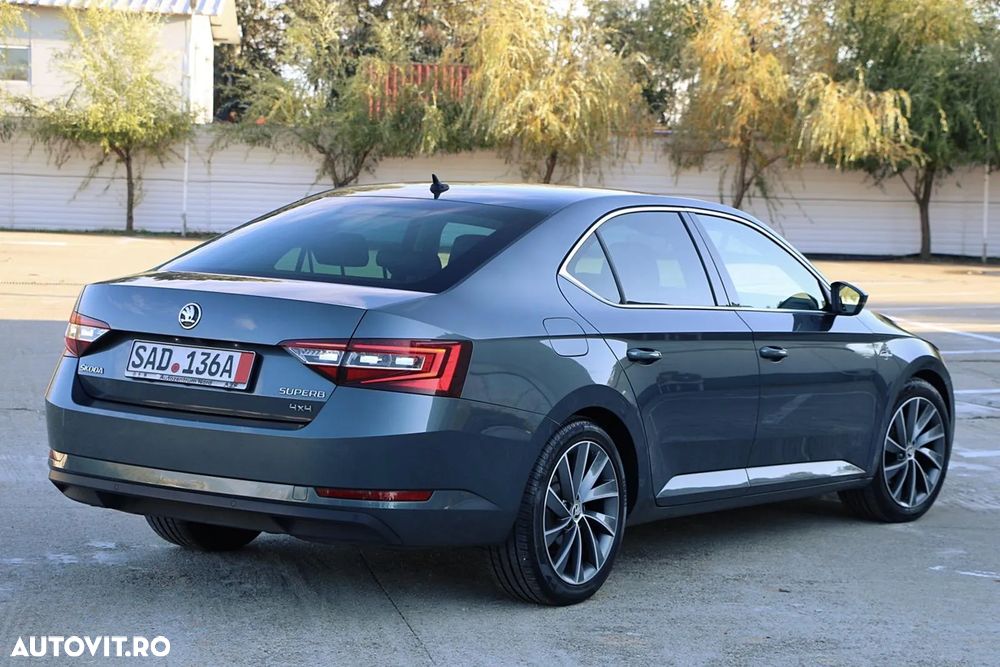 Skoda Superb 2.0 TDI 4X4 DSG Laurin & Klement - 12