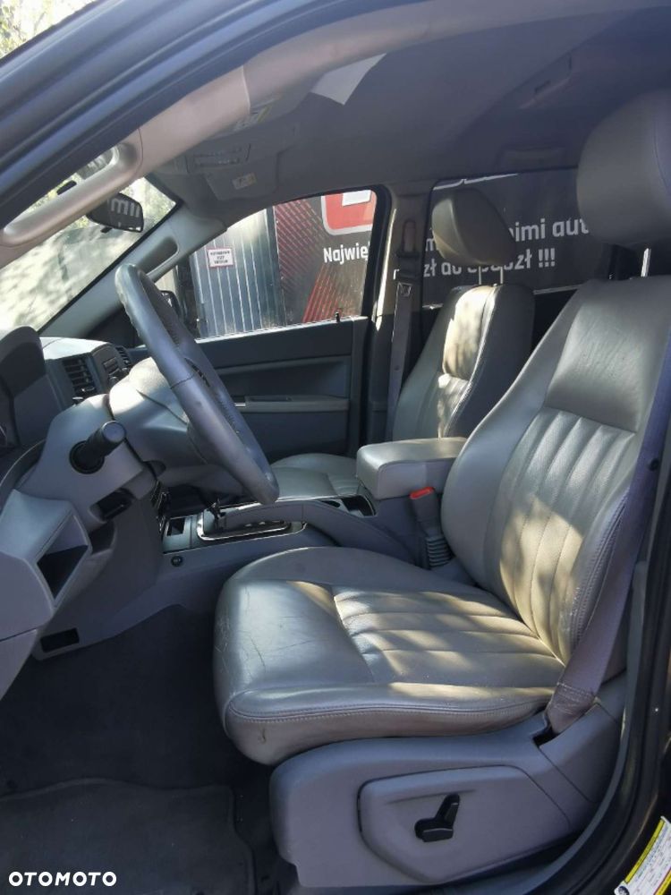 Jeep Grand Cherokee - 8