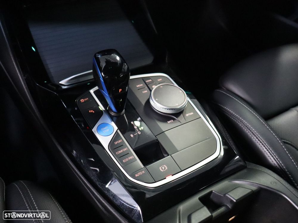 BMW iX3 Inspiring - 26