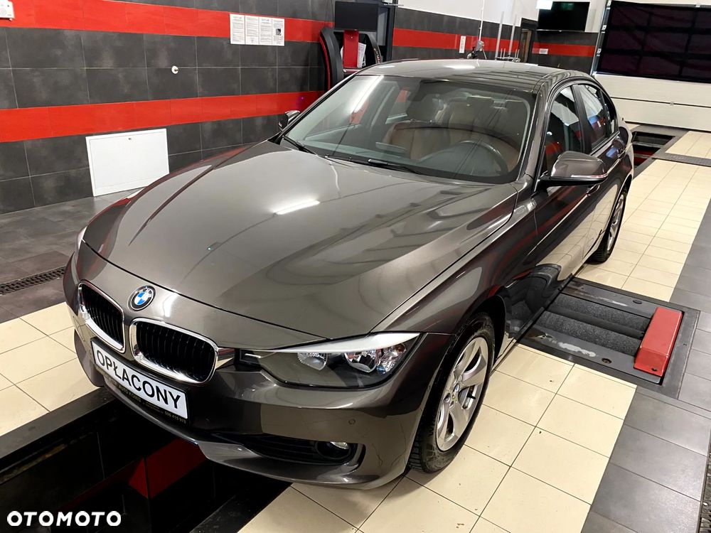 BMW Seria 3 316d Sport Line - 2