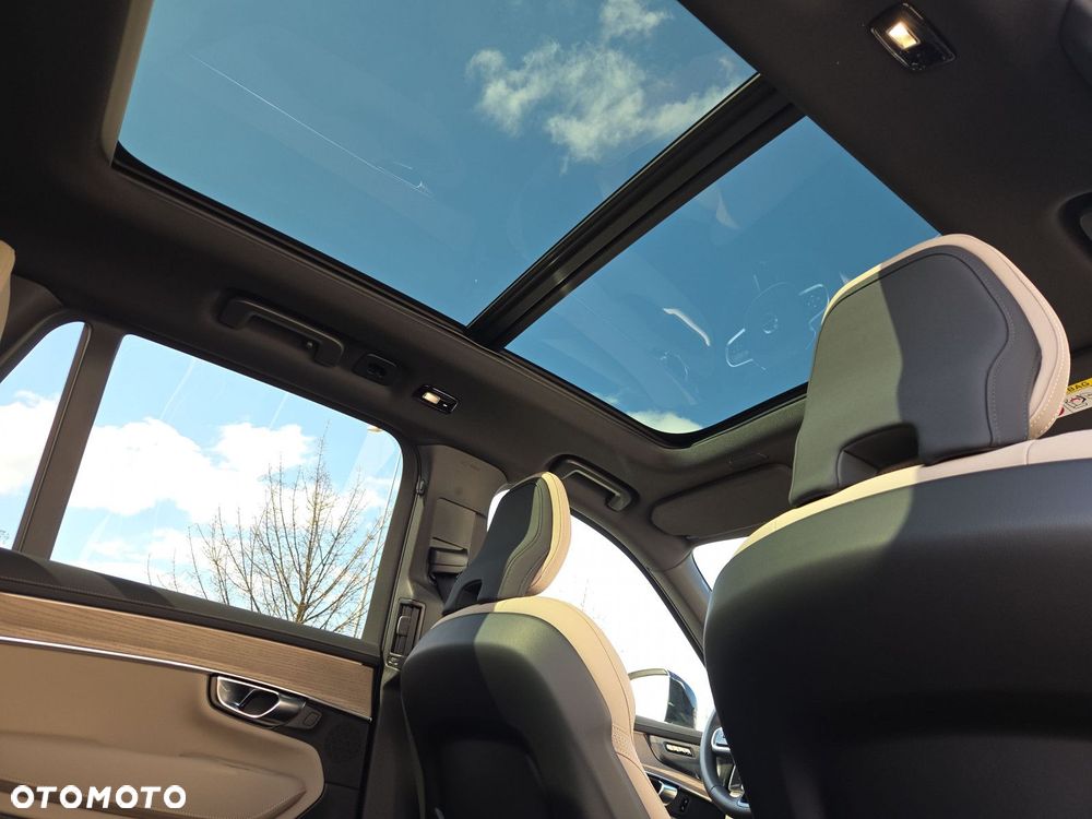 Volvo XC 90 - 21