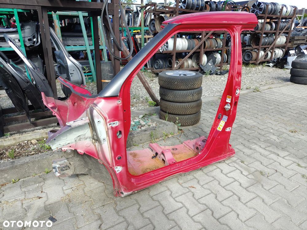 Suzuki IGNIS III lewy prog slupek cwiartka