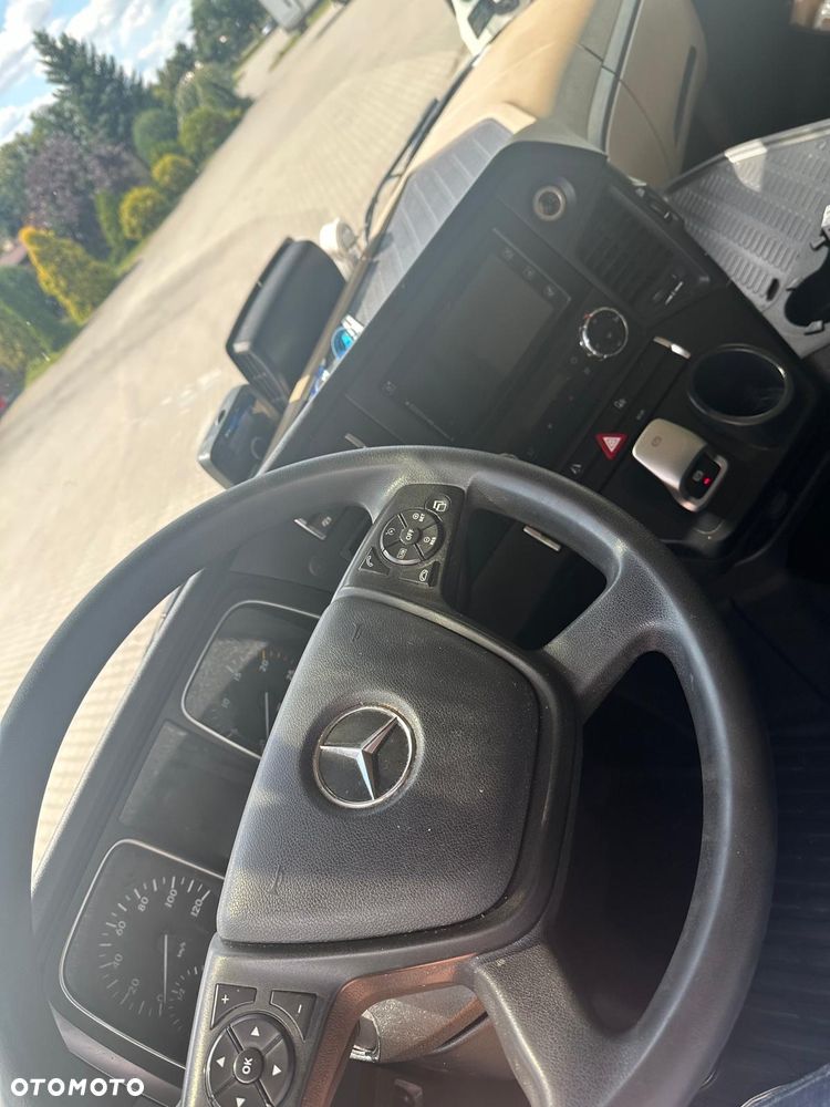 Mercedes-Benz Actros 1851 LS - 4