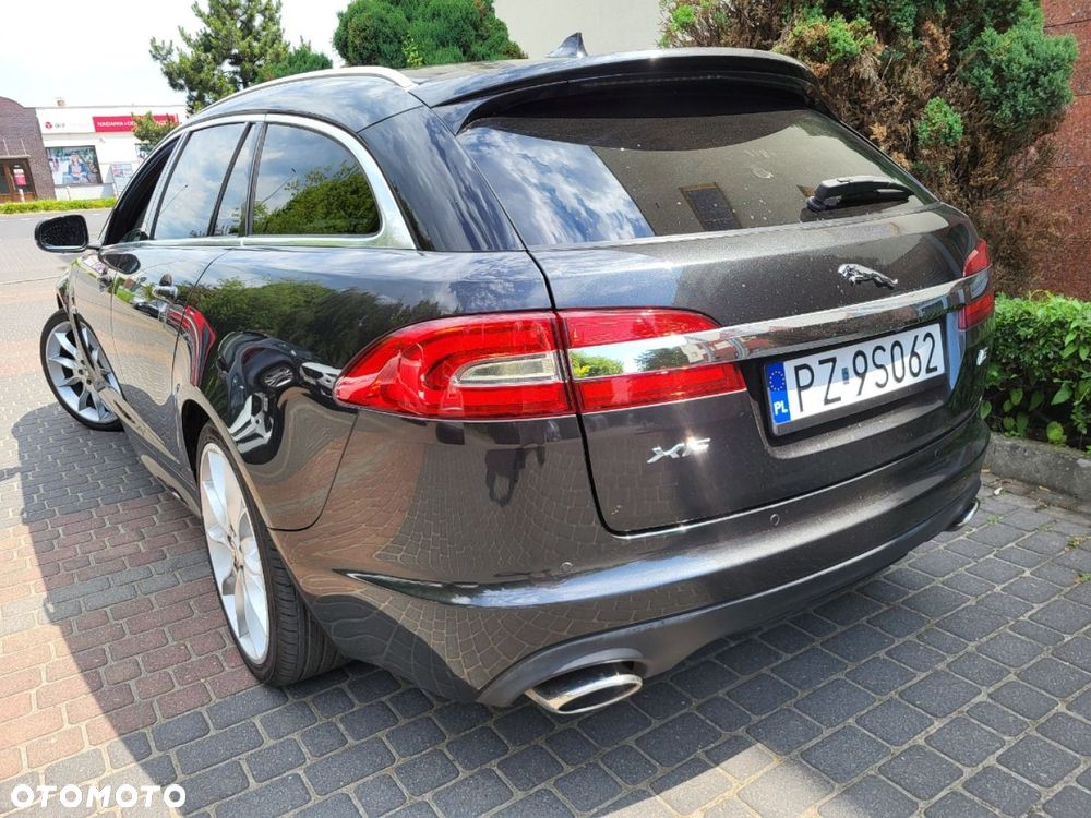 Jaguar XF - 32