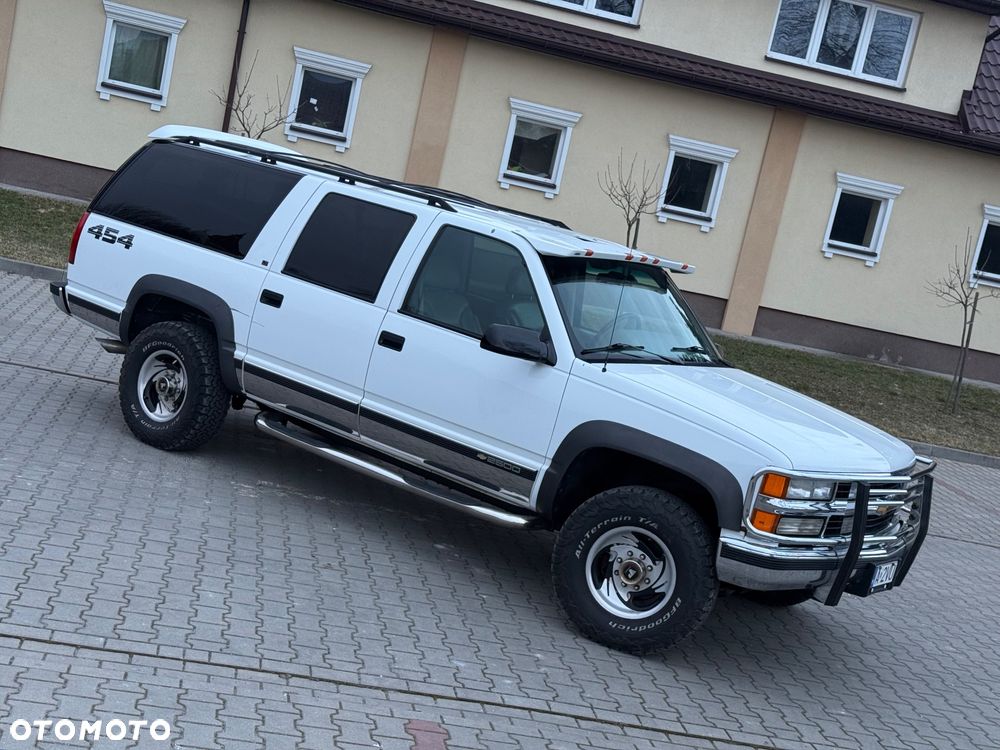Chevrolet Suburban - 7