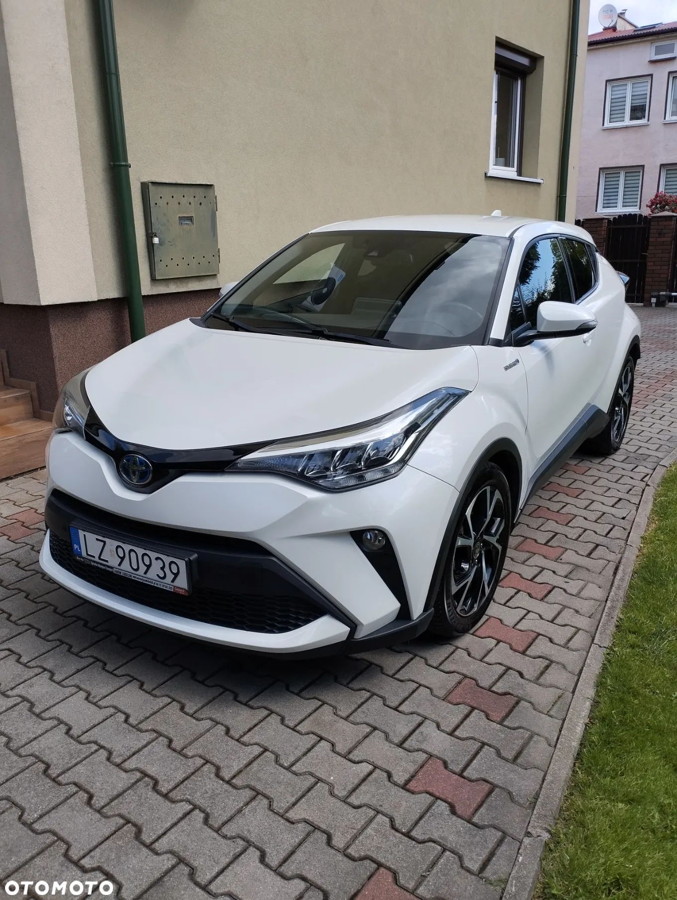 Toyota C-HR 1.8 Hybrid Executive - 1