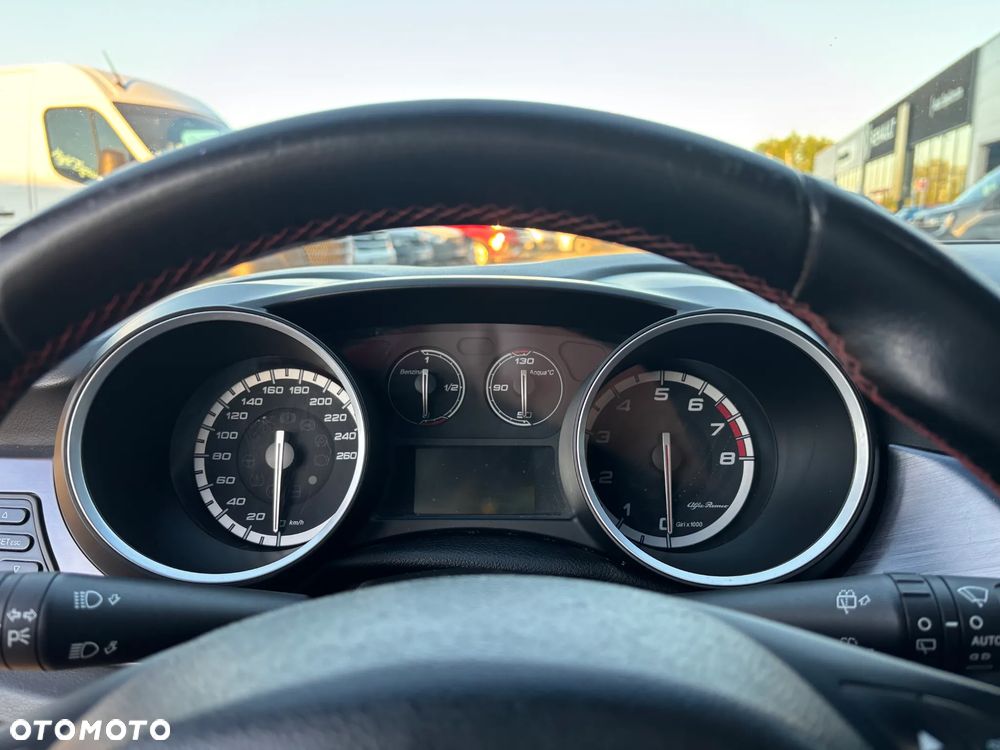 Alfa Romeo Giulietta 1.8 TBi 16V Quadrifoglio Verde - 12
