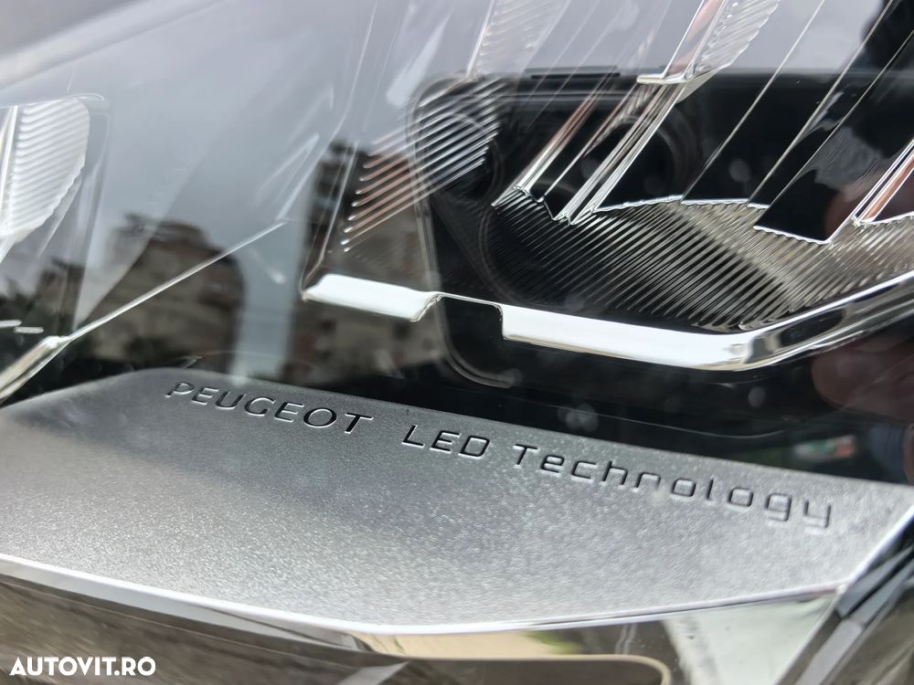 Peugeot 3008 BlueHDi 130 Stop & Start EAT8 Allure - 13