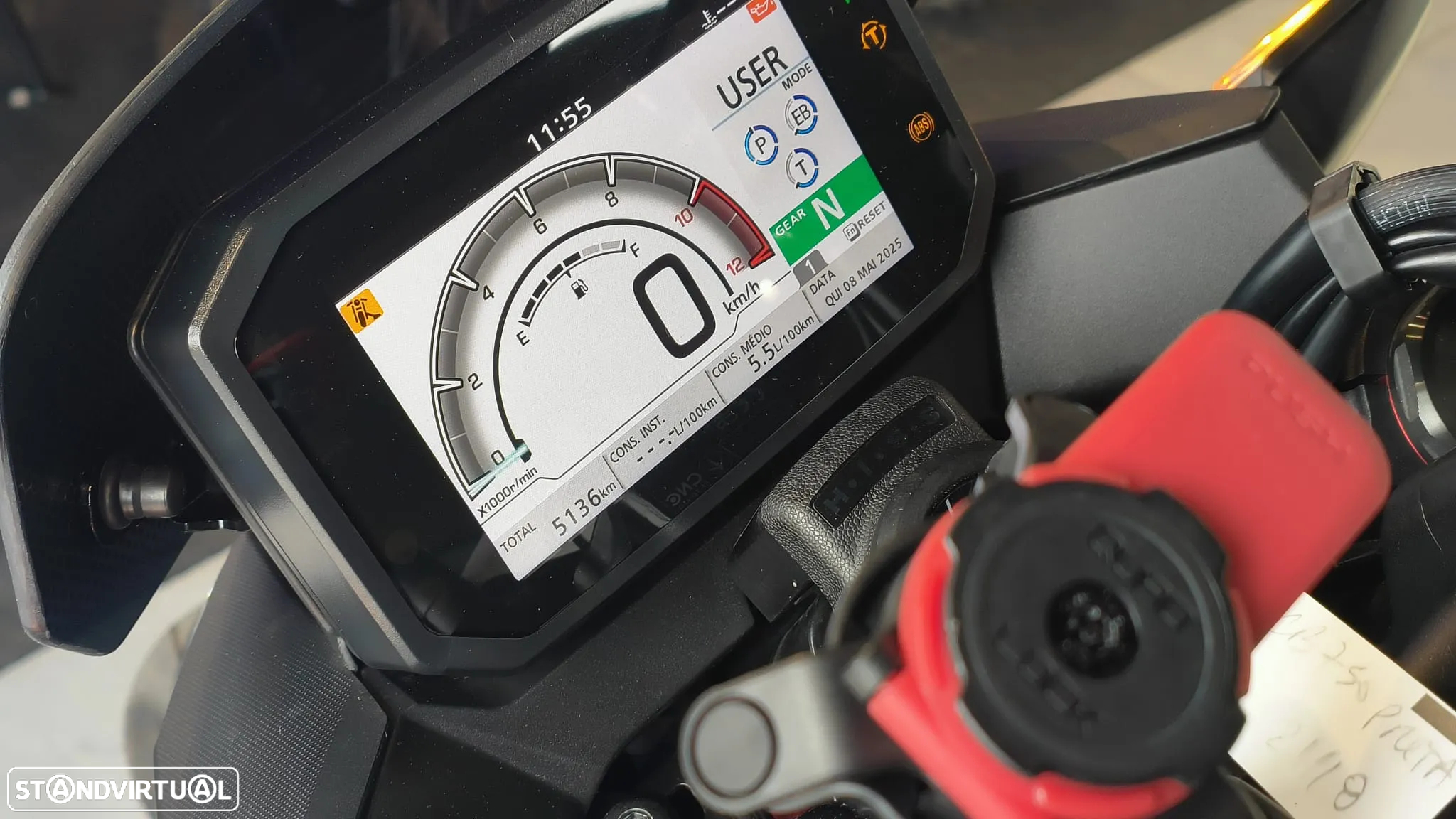 Honda Hornet 750 - 12