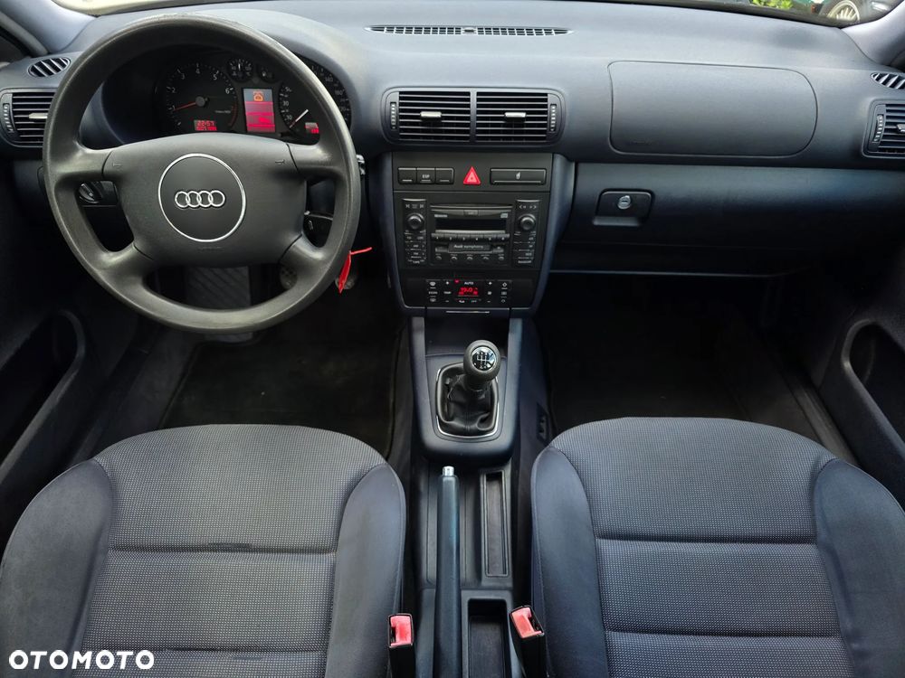 Audi A3 Sportback 1.6 Attraction - 10