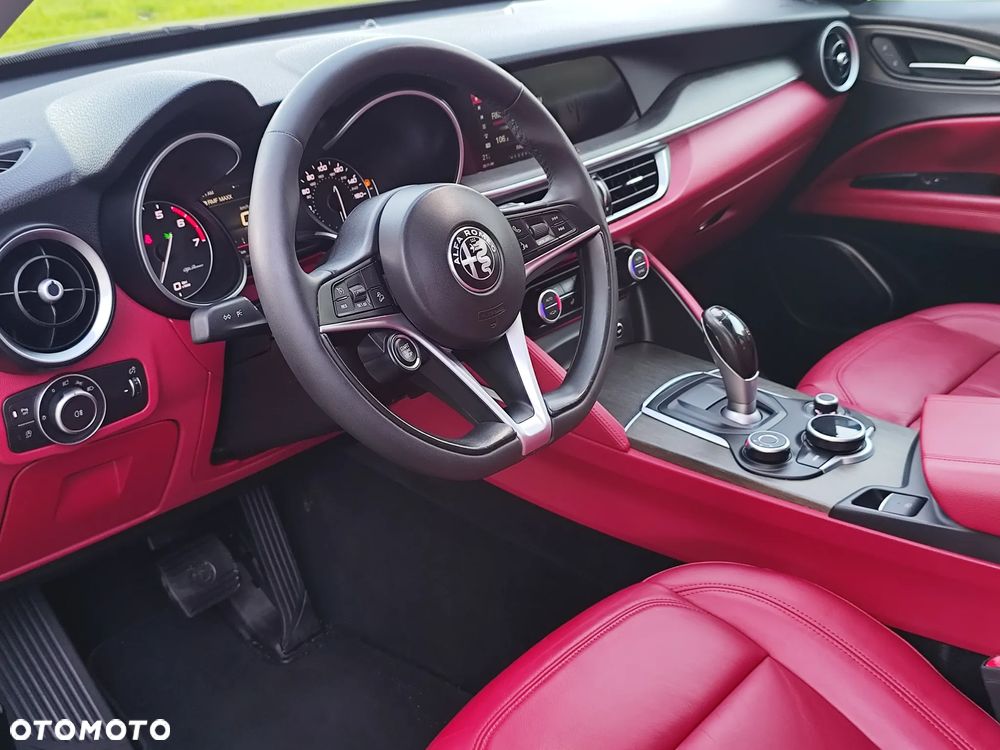 Alfa Romeo Stelvio 2.0 Turbo Tributo Italiano Q4 - 20