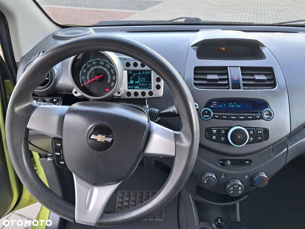 Chevrolet Spark 1.2 LT+ - 29