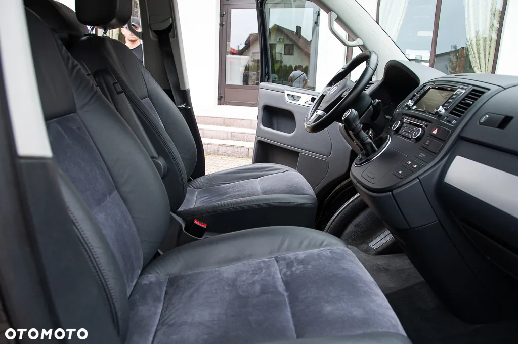 Volkswagen Multivan - 35