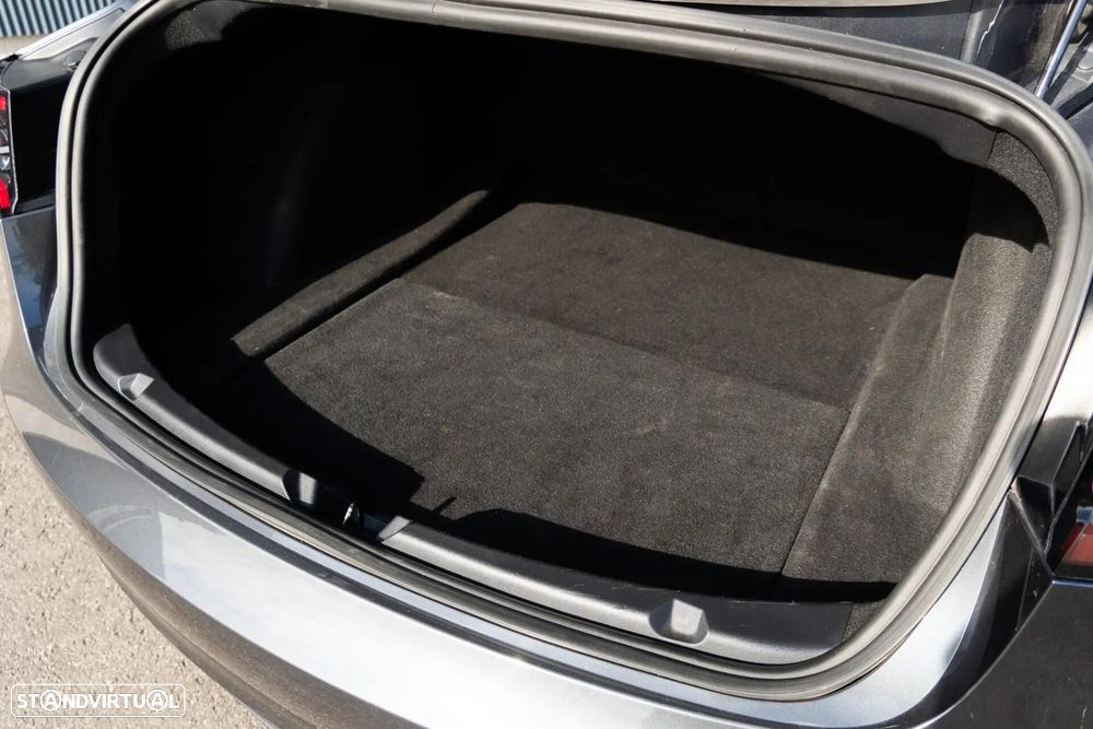 Tesla Model 3 Long-Range Dual Motor AWD - 52