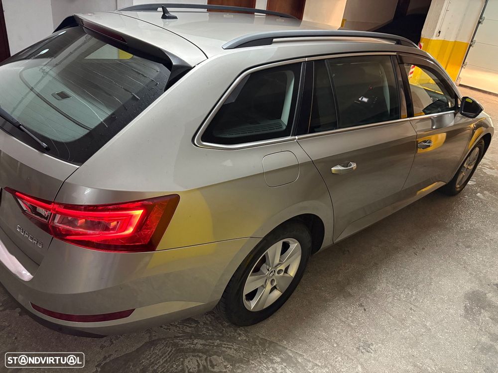 Skoda Superb Break 2.0 TDI Ambition - 12