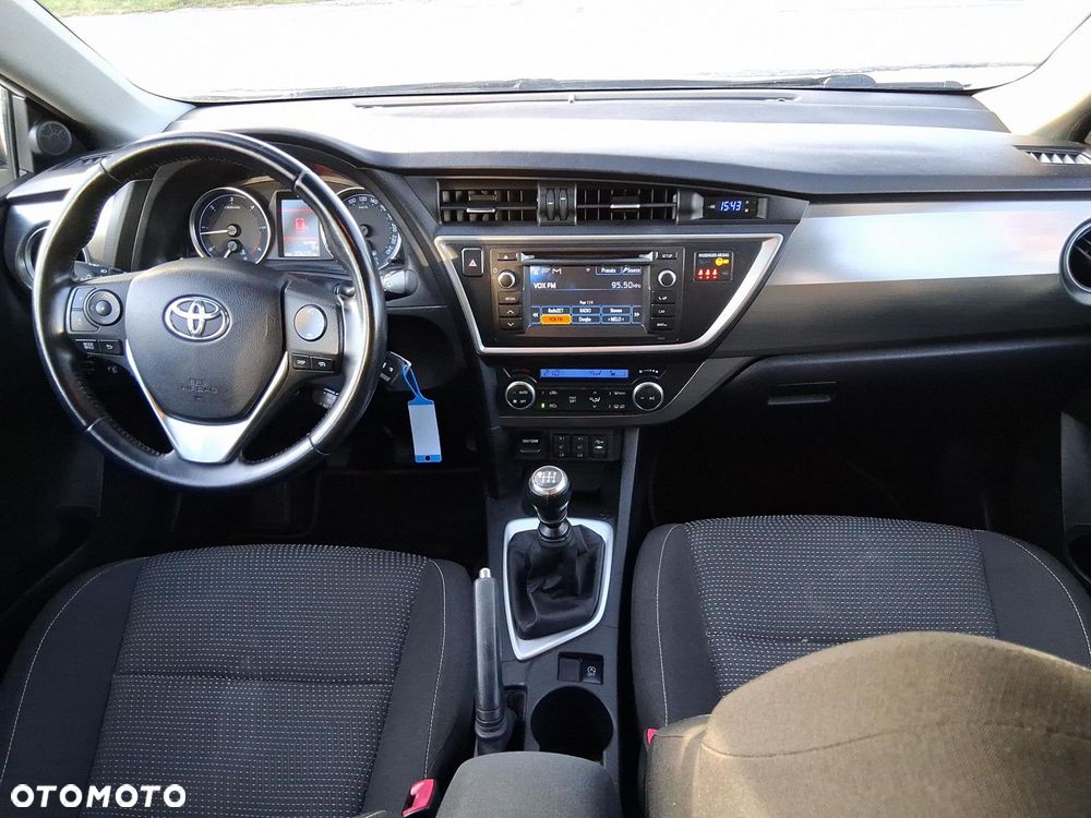 Toyota Auris - 14